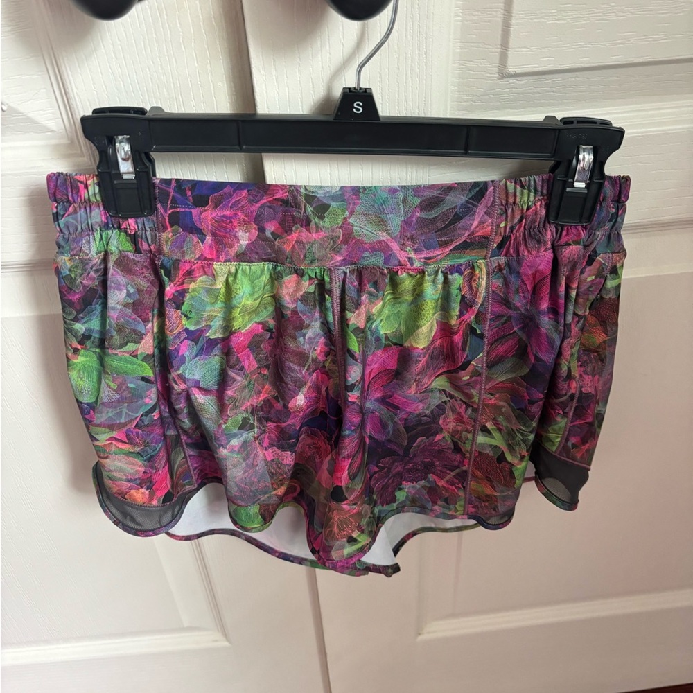 Lululemon Hotty Hot 4” Size 10